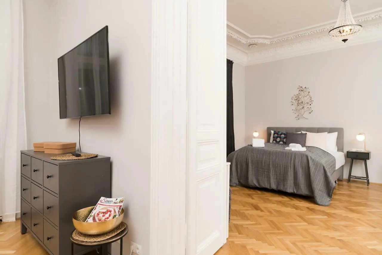 Palais Schottentor Vienna Apartment