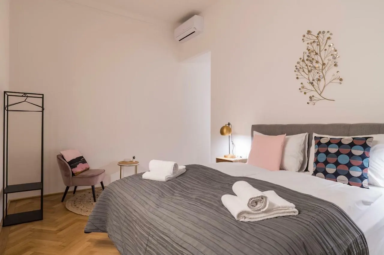 Apartment Palais Schottentor Vienna Austria